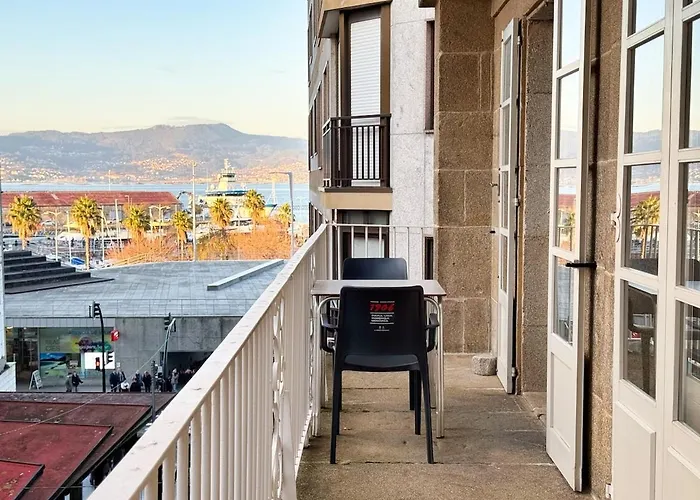 Puerto Cies - Calle De Ostras Con Terraza 3pax *