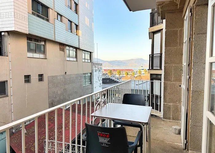 Puerto Cies - Calle De Ostras Con Terraza 3pax *